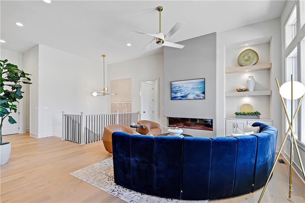 25047 West 98th Place Lenexa, KS 66227 - Photo 3 of 38