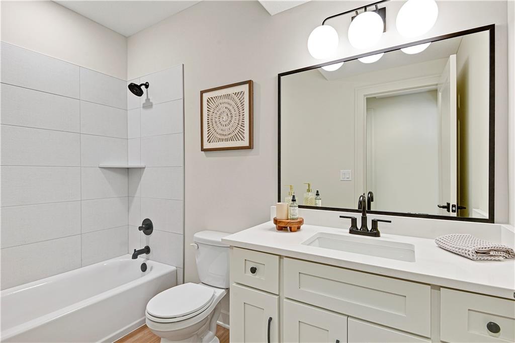 25047 West 98th Place Lenexa, KS 66227 - Photo 35 of 38