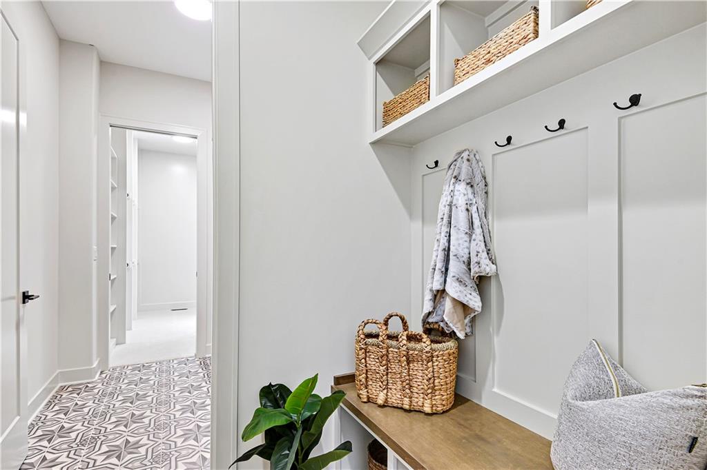 25047 West 98th Place Lenexa, KS 66227 - Photo 8 of 38