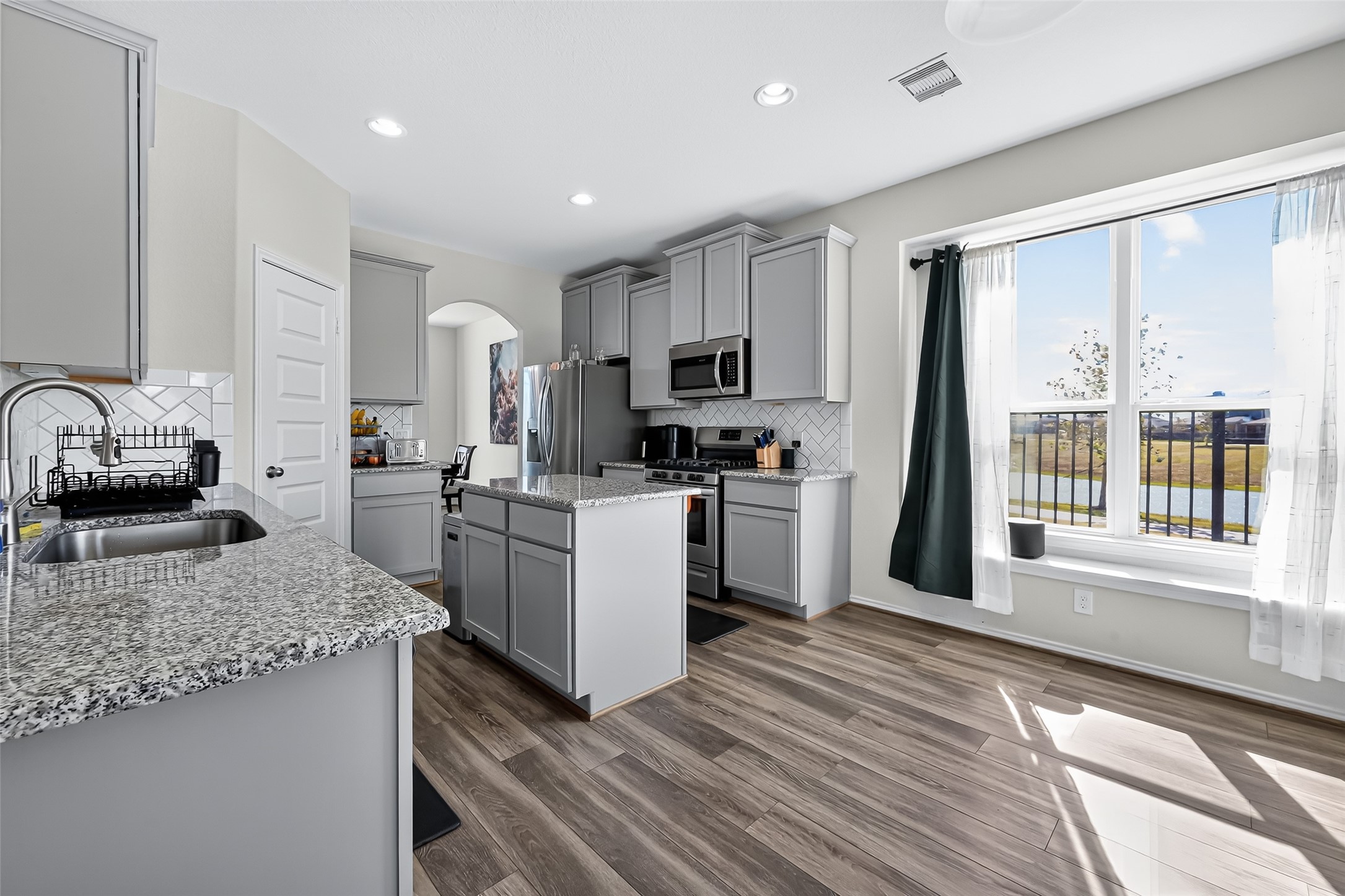 1601 Darwin Cedar Drive Rosharon, TX 77583 - Photo 13 of 44