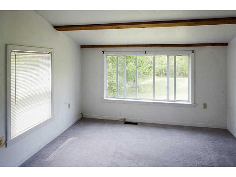 29 Beaver Road Winterport, ME 04496 - Photo 22 of 35 Studio/Study/Office. Study/office...