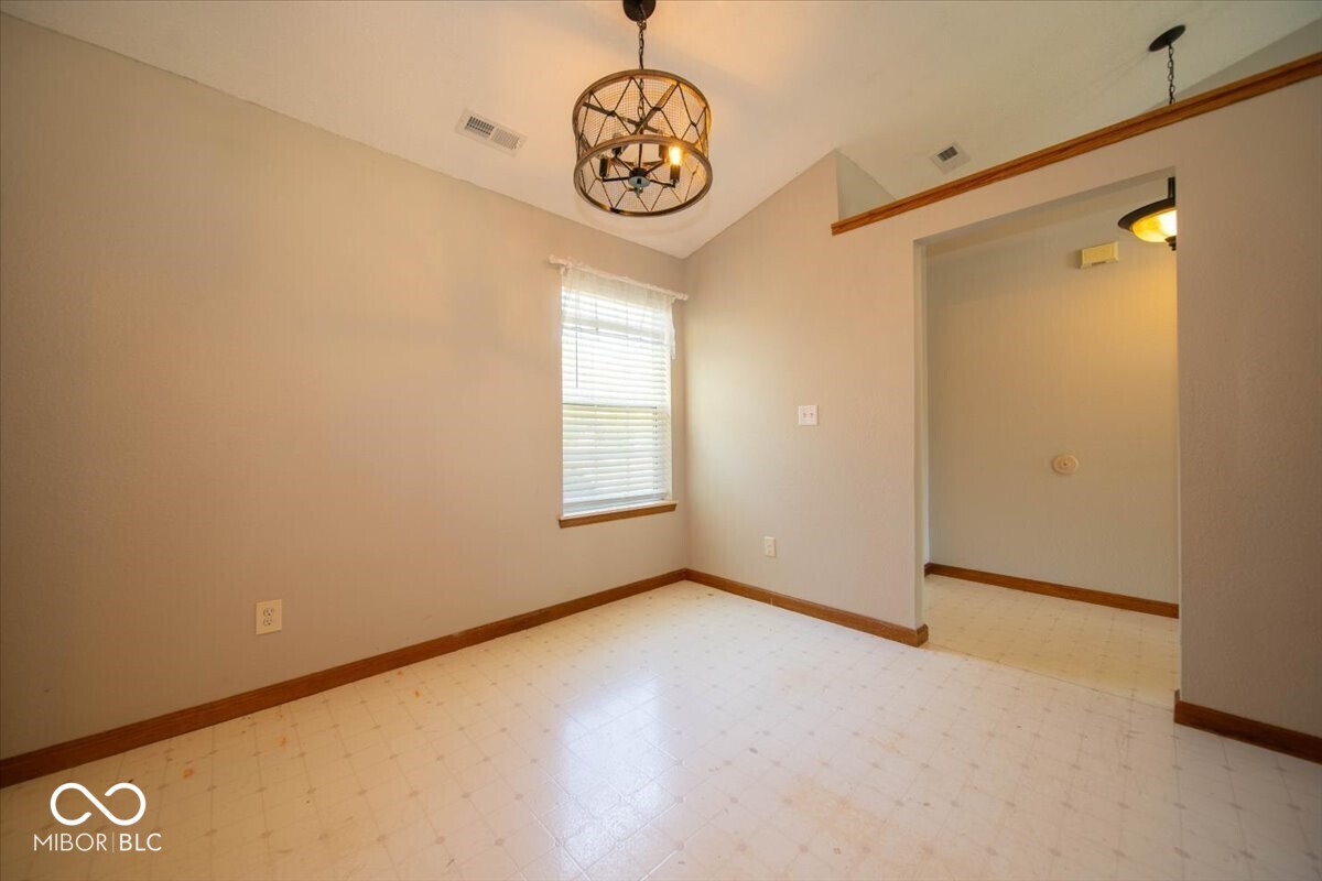 725 Lake Shore Road Franklin, IN 46131 - Photo 9 of 25