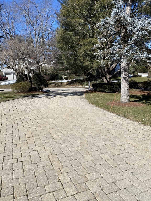 134 Wellesley Road Belmont, MA 02478 - Photo 3 of 40