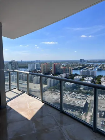 $30,000 | 17121 Collins Avenue, Unit 3304, Sunny Isles Beach, FL 33160