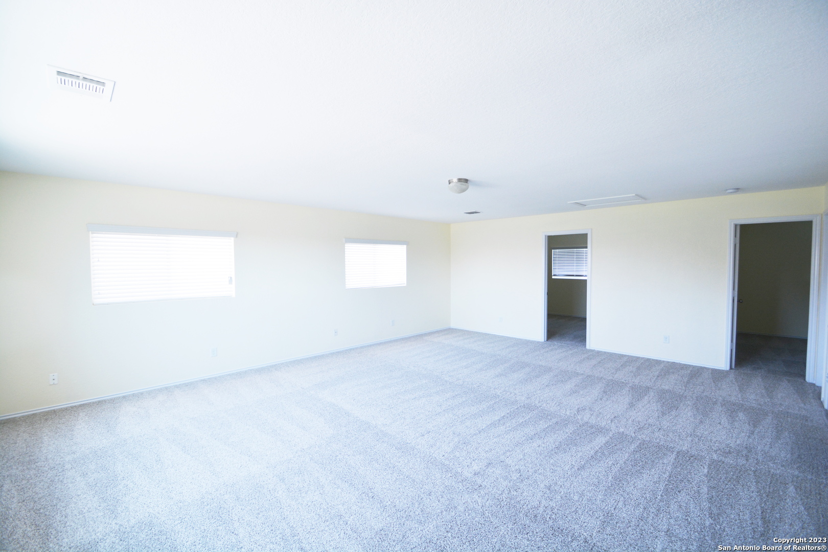 3806 Flyer Vista San Antonio, TX 78261 - Photo 13 of 17