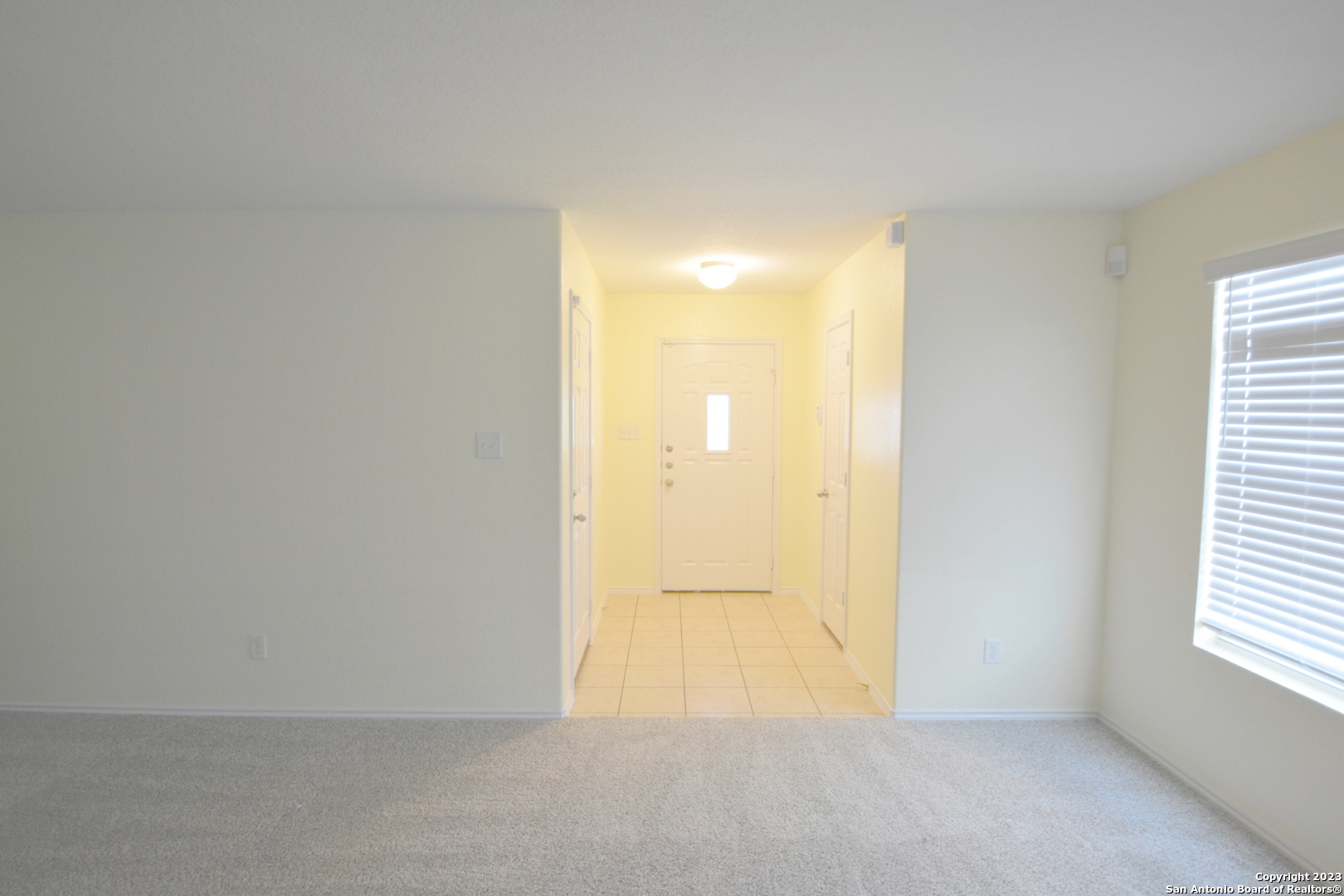 3806 Flyer Vista San Antonio, TX 78261 - Photo 2 of 17