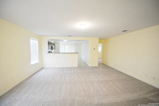 $1,950 | 3806 Flyer Vista, San Antonio, TX 78261