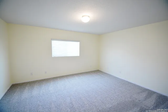 $1,950 | 3806 Flyer Vista, San Antonio, TX 78261