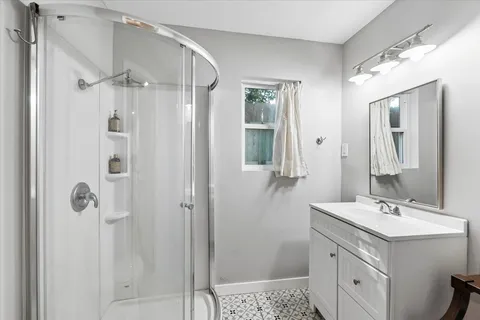 $1,325,000 | 10102 Candlewood Drive, Houston, TX 77042