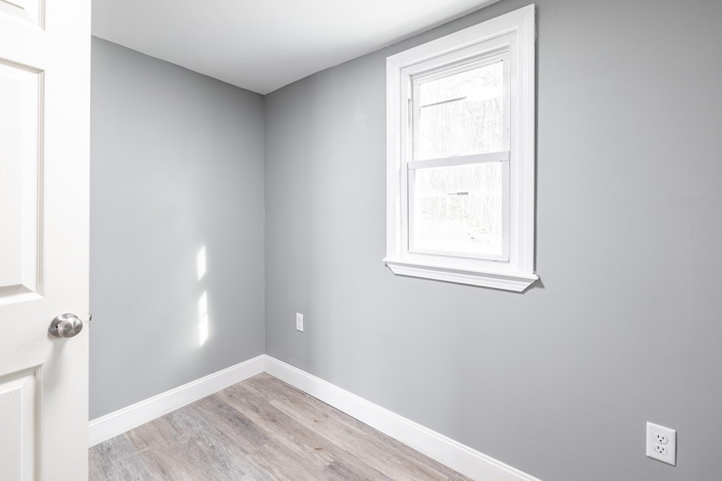 83 Brandon Avenue Springfield, MA 01119 - Photo 15 of 21