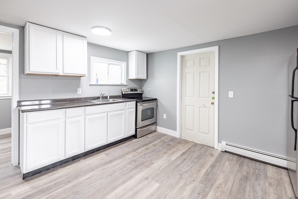 83 Brandon Avenue Springfield, MA 01119 - Photo 2 of 21