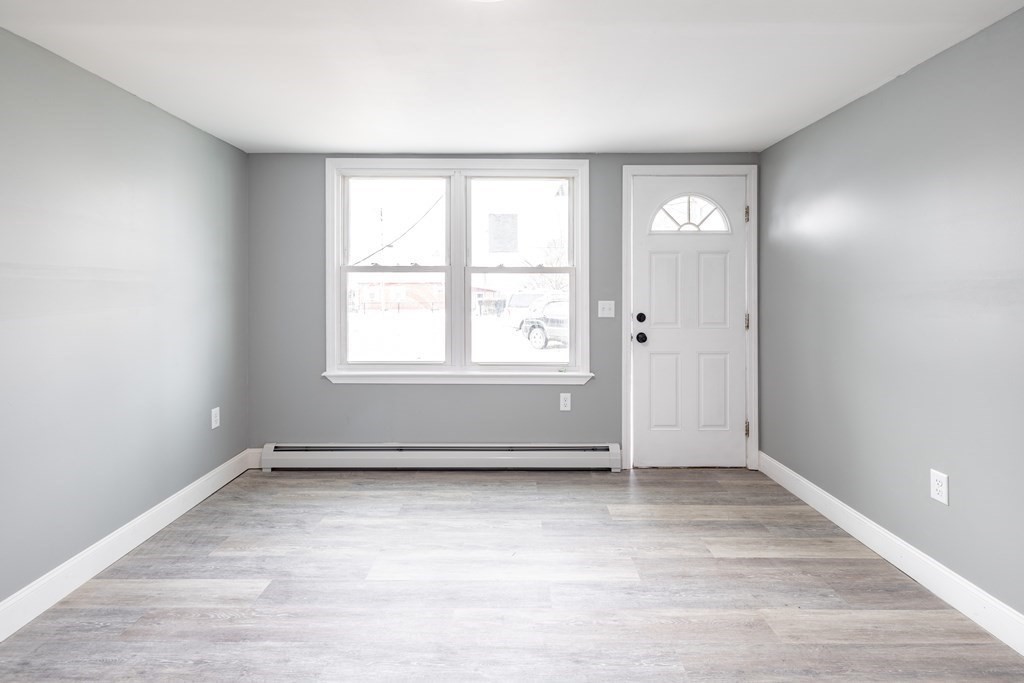 83 Brandon Avenue Springfield, MA 01119 - Photo 5 of 21