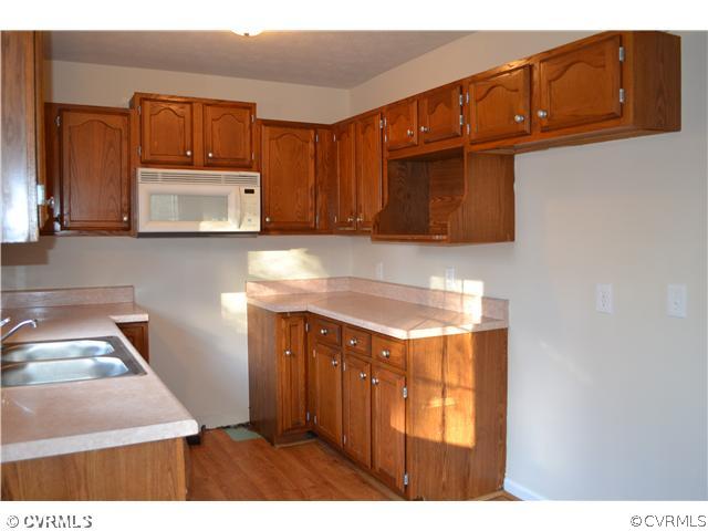 3937 Howell Road Powhatan, VA 23139 - Photo 4 of 24 Gallery Image 4