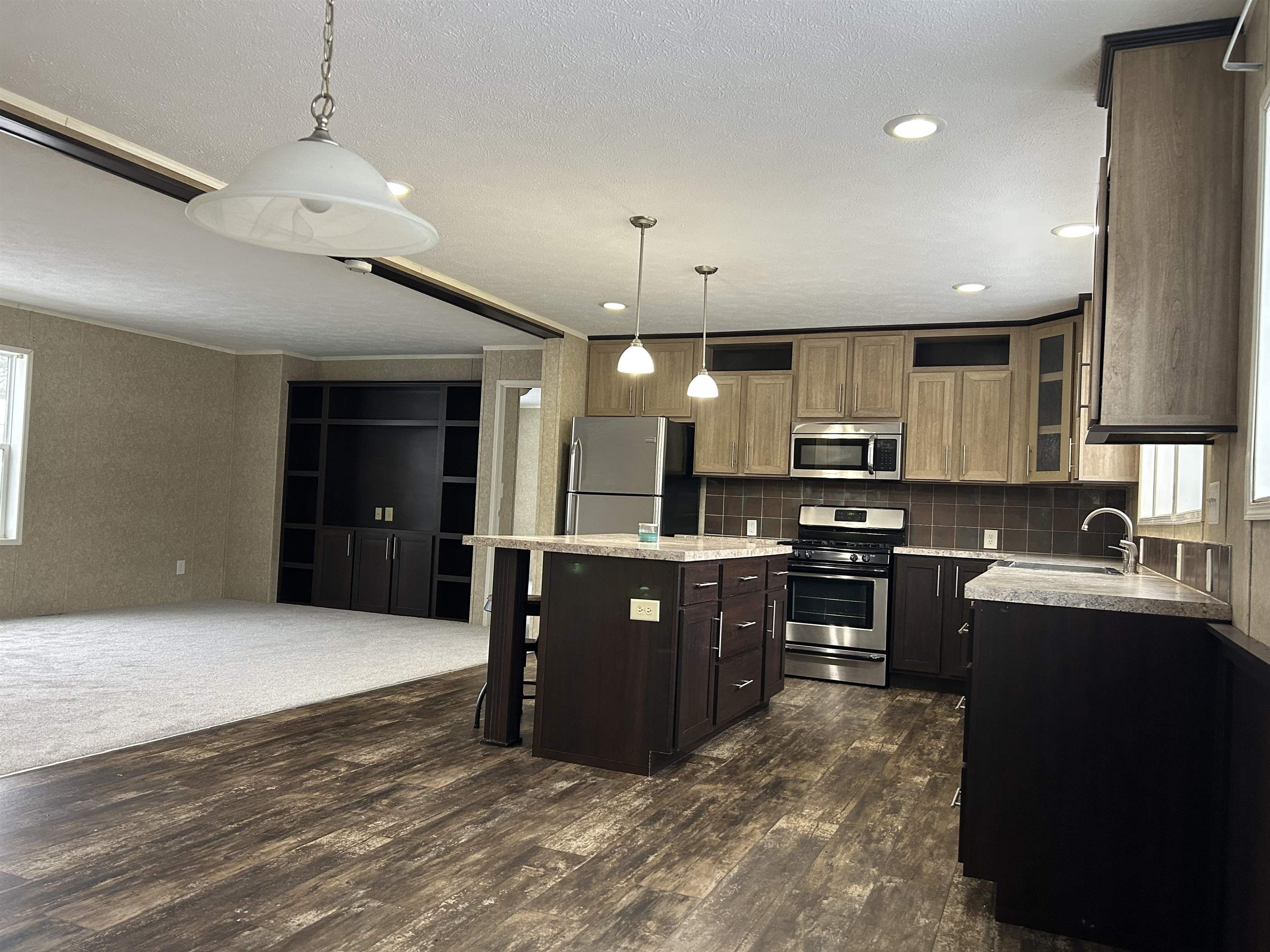 21 Sparrow Street Keene, NH 03431 - Photo 2 of 21