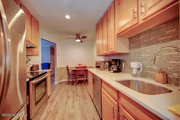 $319,900 | 19 Pine Cluster Circle, Unit A, Manalapan, NJ 07726
