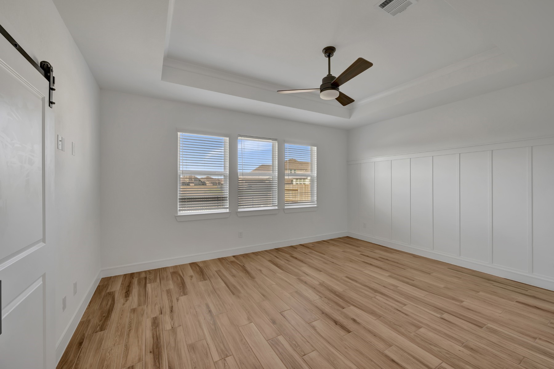 2523 Good Morrow Drive Rosenberg, TX 77471 - Photo 13 of 50 Spacious primary suite