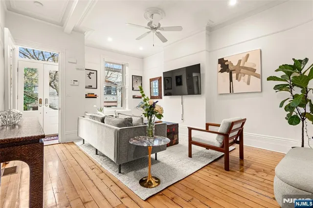 $2,500,000 | 210 13th Street, Hoboken, NJ 07030