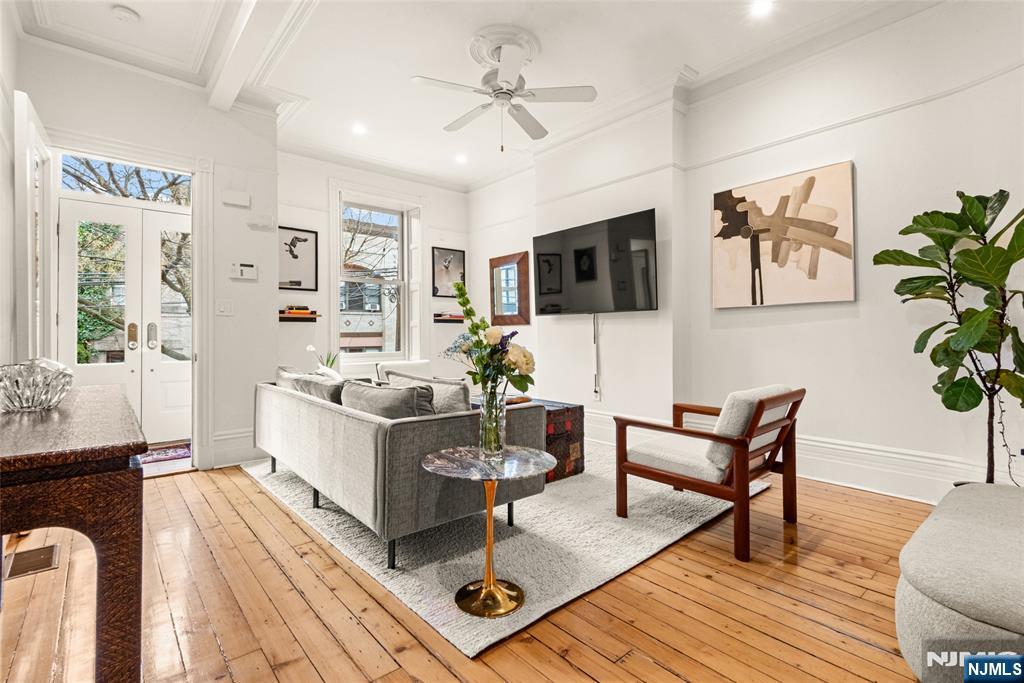 210 13th Street Hoboken, NJ 07030 - Photo 13 of 27