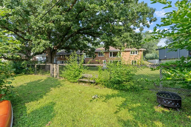 $590,000 | 3337 Decatur Lane, St. Louis Park, MN 55426