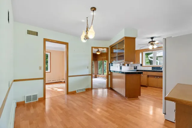 $590,000 | 3337 Decatur Lane, St. Louis Park, MN 55426