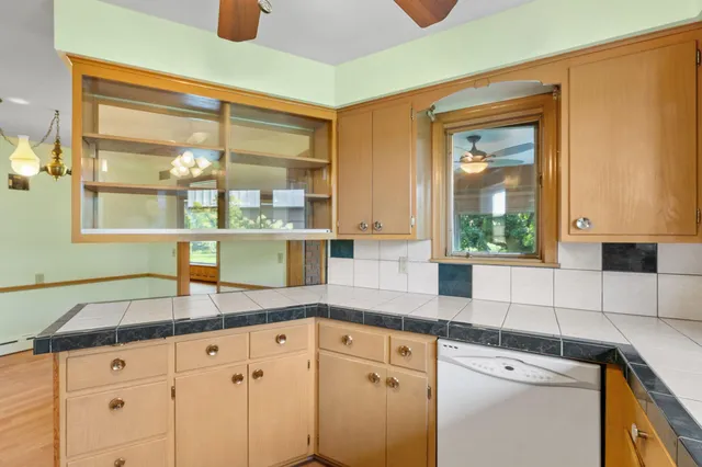 $590,000 | 3337 Decatur Lane, St. Louis Park, MN 55426