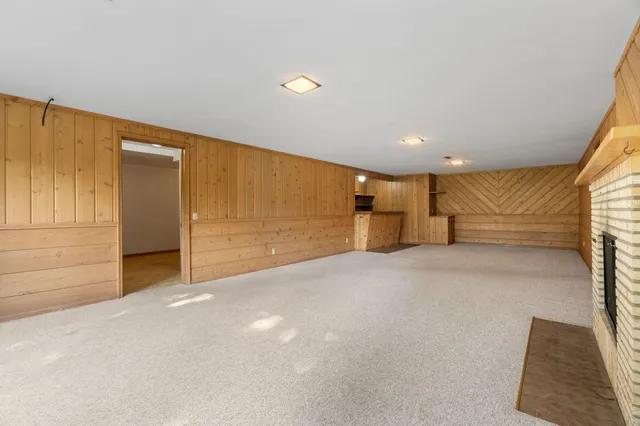 $590,000 | 3337 Decatur Lane, St. Louis Park, MN 55426