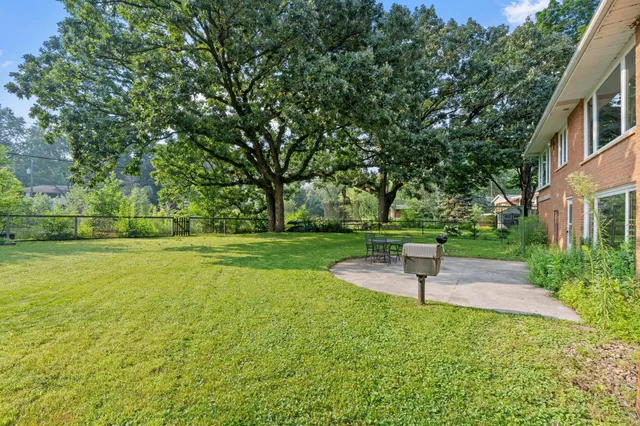 $590,000 | 3337 Decatur Lane, St. Louis Park, MN 55426