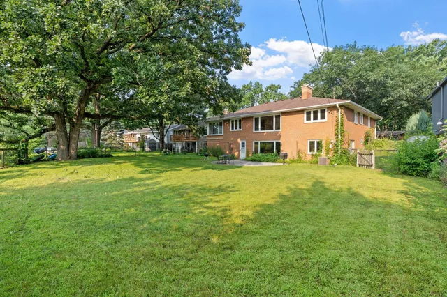 $590,000 | 3337 Decatur Lane, St. Louis Park, MN 55426