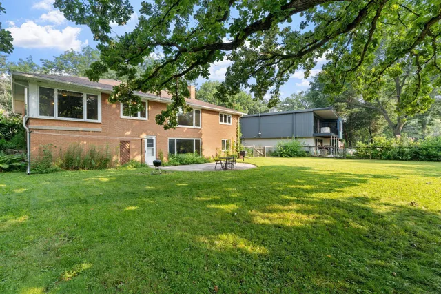 $590,000 | 3337 Decatur Lane, St. Louis Park, MN 55426