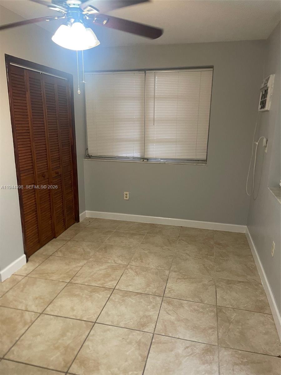 951 Southwest 9th Street Miami, FL 33130 - Photo 7 of 11 a view of an empty room with a window