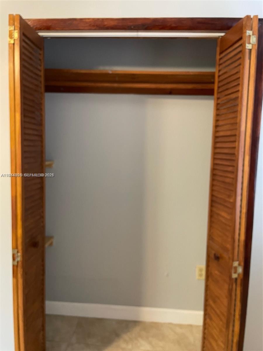 951 Southwest 9th Street Miami, FL 33130 - Photo 9 of 11 a close up of a shower