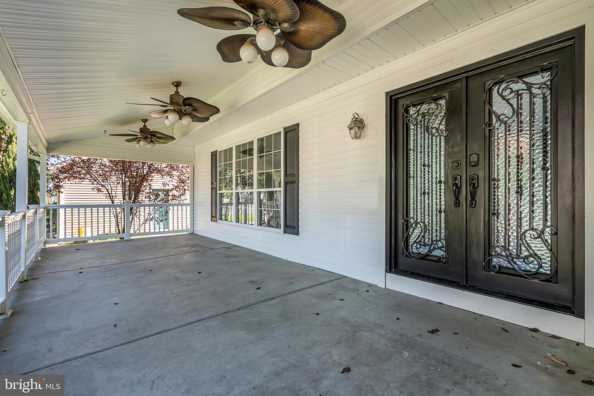 1 Crisfield Road Sicklerville, NJ 08081 - Photo 5 of 45 a view of an entryway with a window