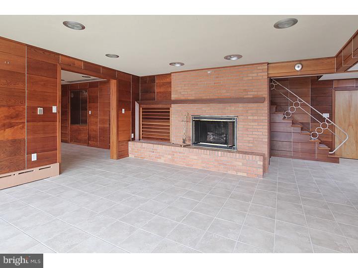 199 Timberman Road Alloway, NJ 08098 - Photo 13 of 25 Family Room