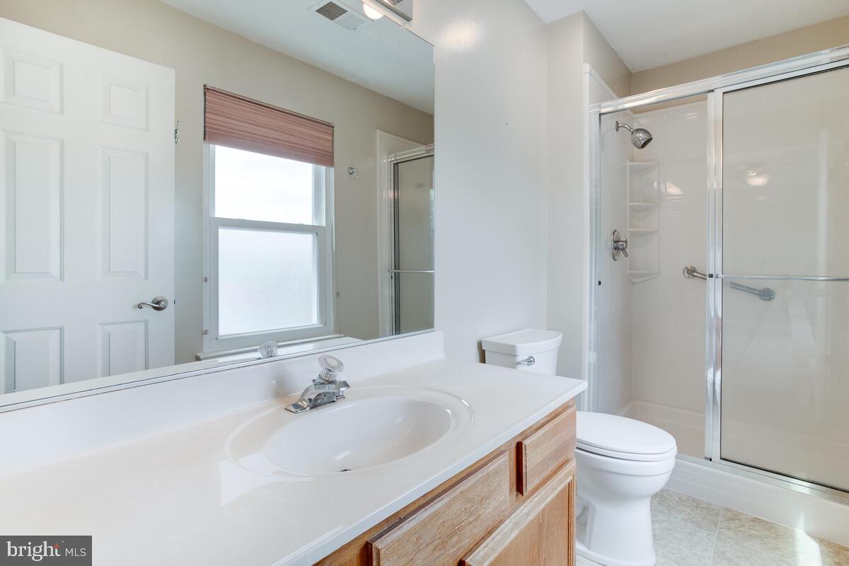 6402 Hanover Crossing Way Hanover, MD 21076 - Photo 25 of 49 En Suite Bath