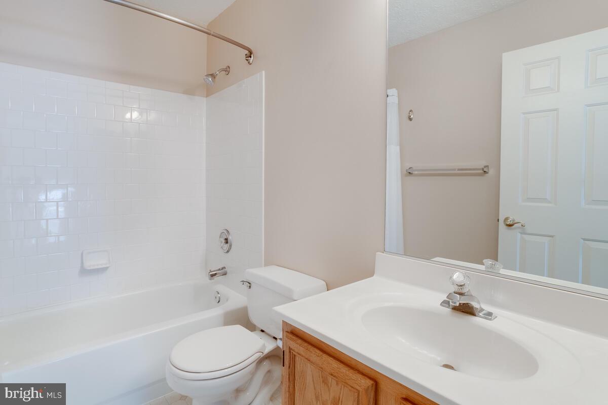 6402 Hanover Crossing Way Hanover, MD 21076 - Photo 33 of 49 Hall Bath with Tub & Shower