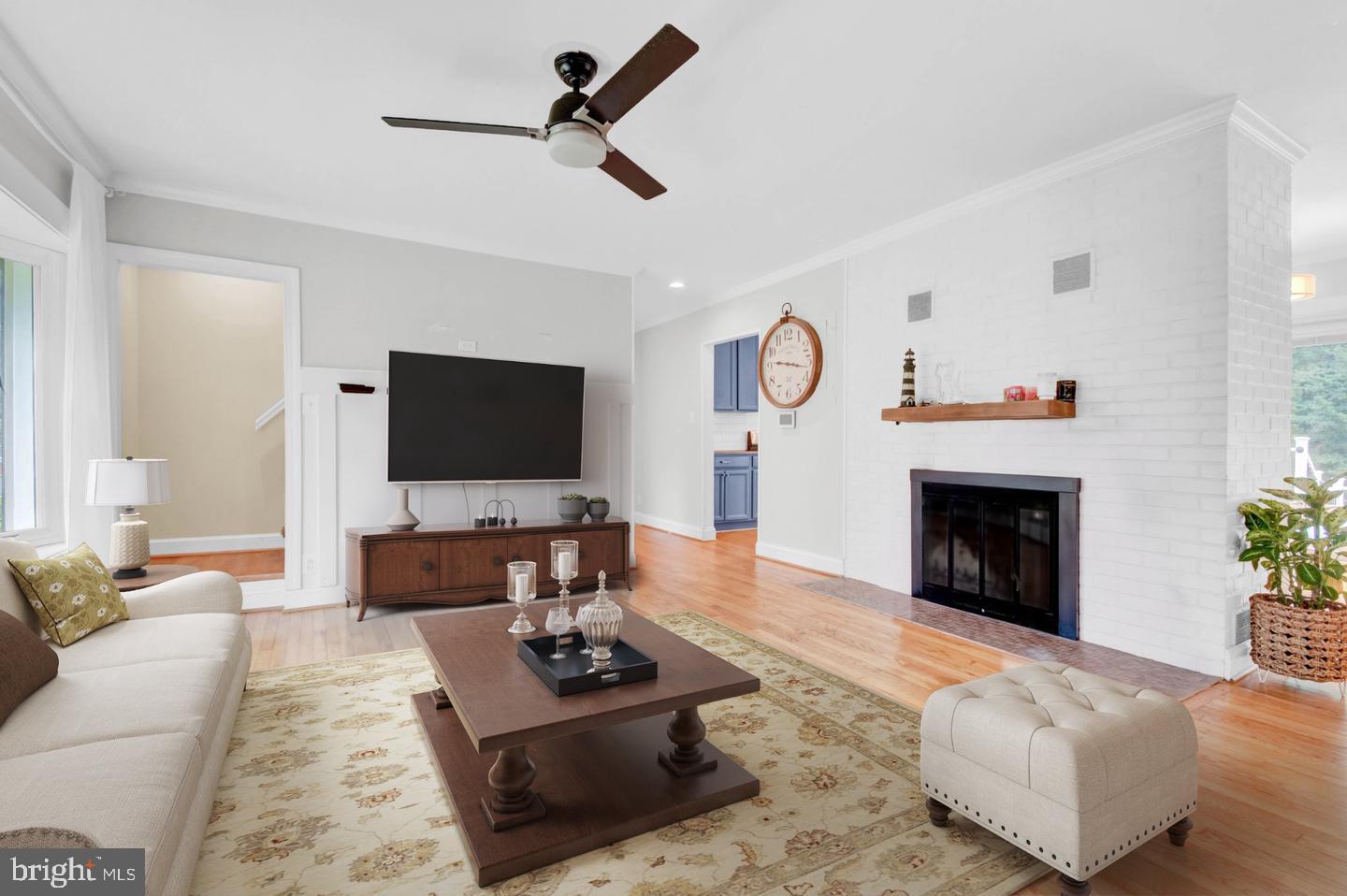 18323 Sharon Road Triangle, VA 22172 - Photo 4 of 39 Gallery Image 4