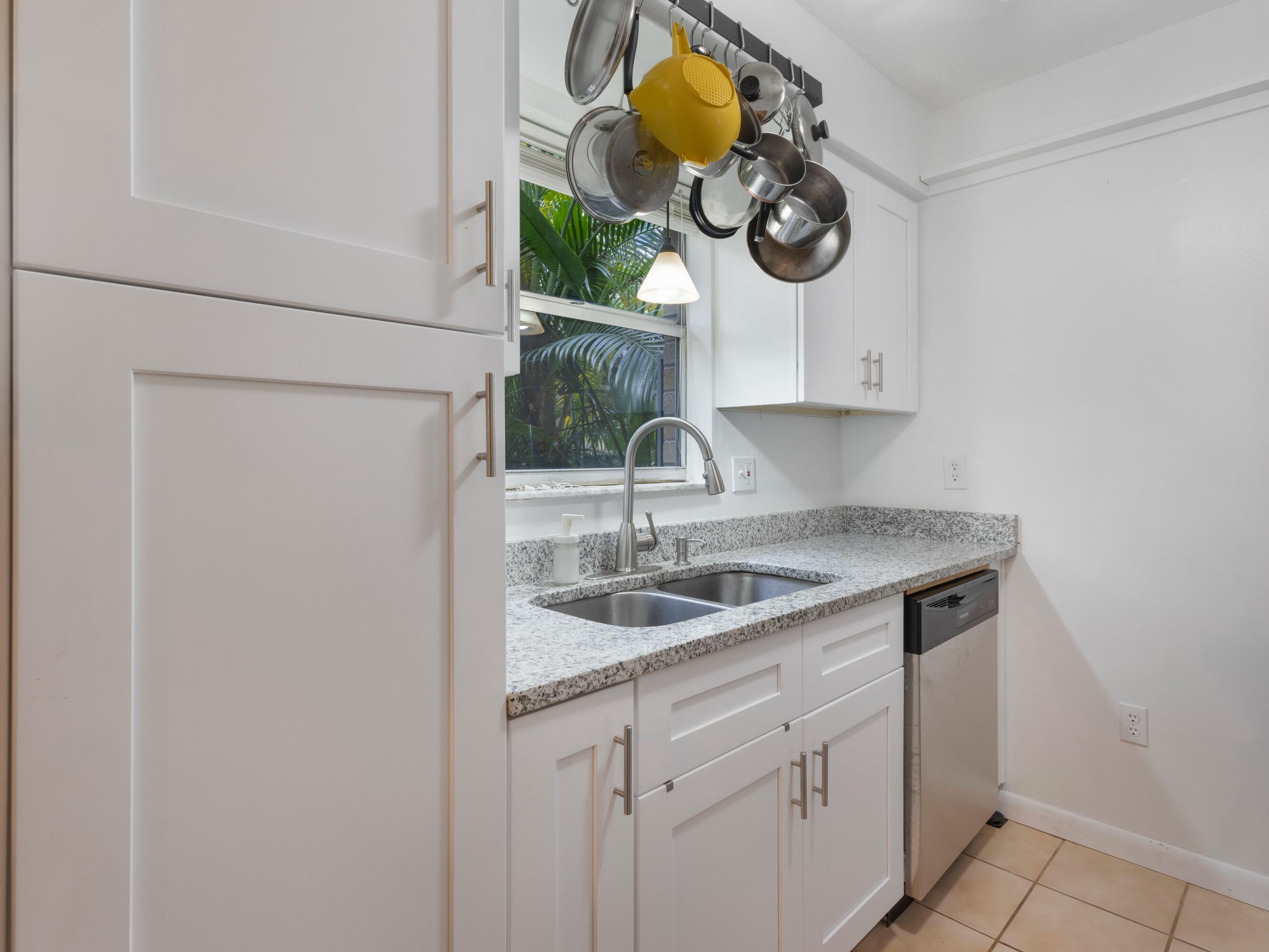 141 Fernery Road, Unit H3 Lakeland, FL 33809 - Photo 6 of 27 Kitchen
