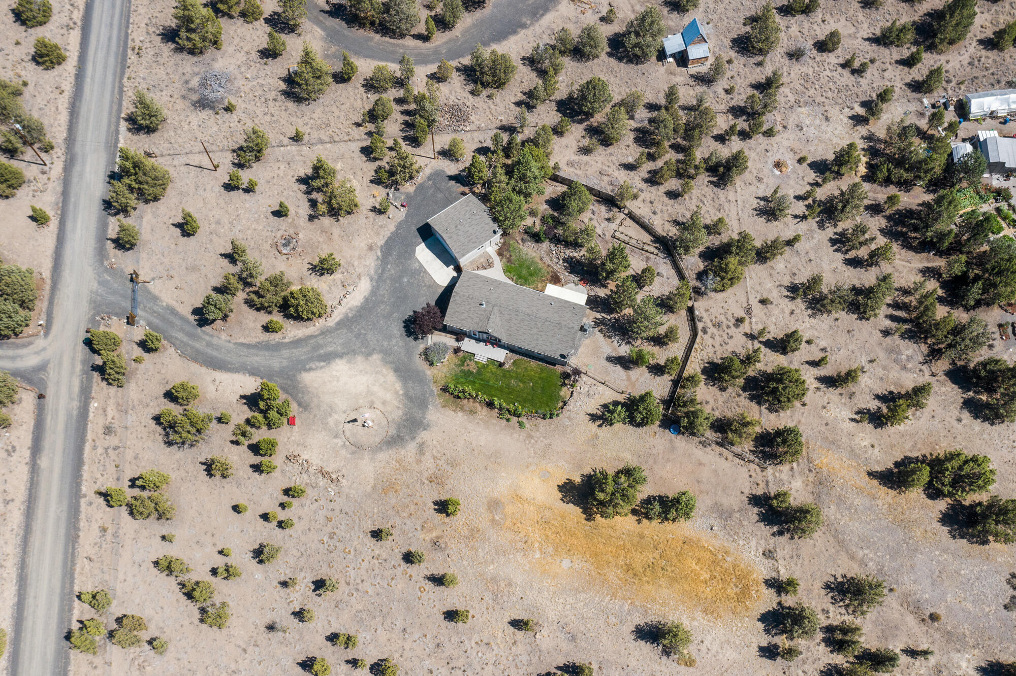 4672 Southeast Adobe Road Prineville, OR 97754 - Photo 2 of 32 #2 Outside