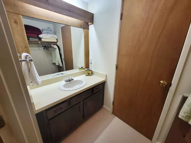 $719,900 | 22 Brookside Road, Unit 3 & 4, Lincoln, NH 03251