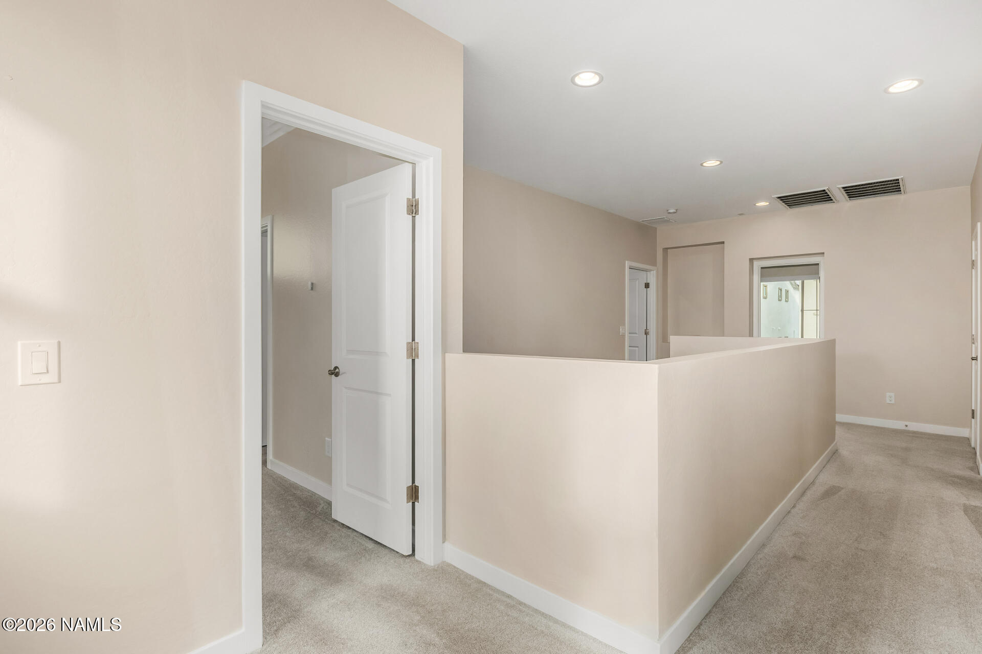 6413 North 17th Street Phoenix, AZ 85016 - Photo 19 of 26 a view of an empty room and window