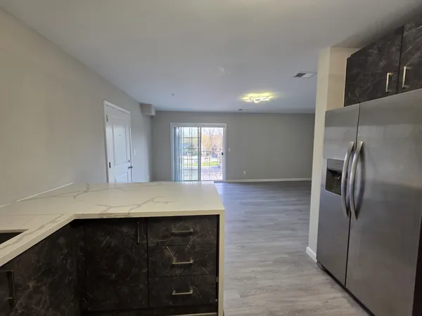 $1,395 | 543 Peachers Mill Road, Unit 214, Clarksville, TN 37042