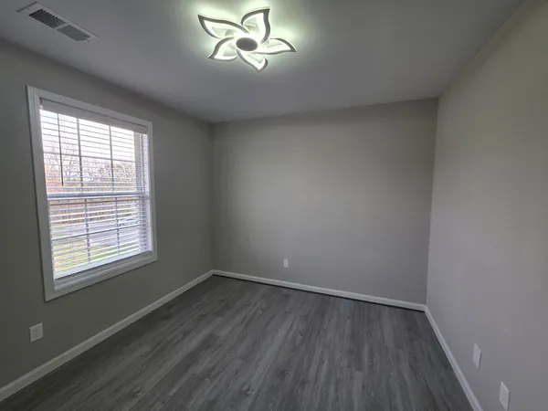 $1,395 | 543 Peachers Mill Road, Unit 214, Clarksville, TN 37042