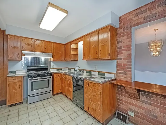 $200,000 | 229 Copperfield Avenue, Pittsburgh, PA 15210