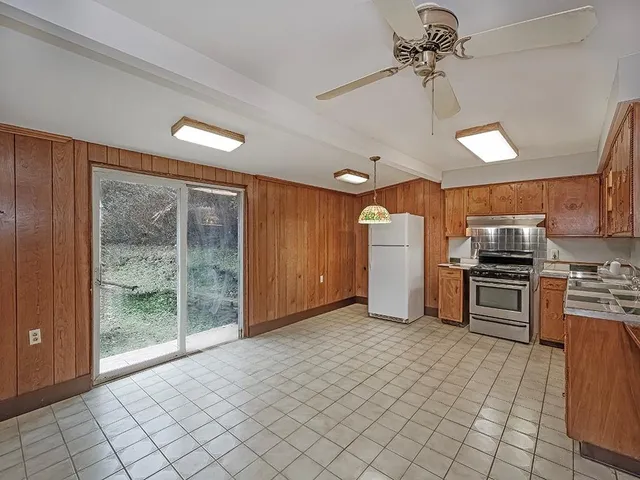 $200,000 | 229 Copperfield Avenue, Pittsburgh, PA 15210