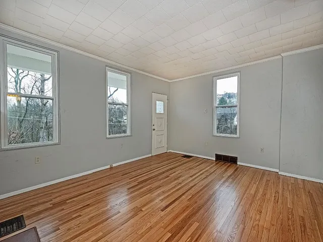 $200,000 | 229 Copperfield Avenue, Pittsburgh, PA 15210