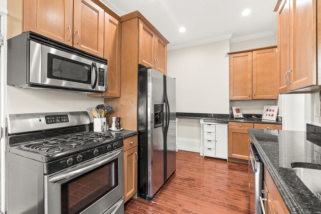 21 Tremont Street, Unit A Boston, MA 02129 - Photo 4 of 16