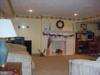 519 Maple Hill Road Havertown, PA 19083 - Photo 4 of 5