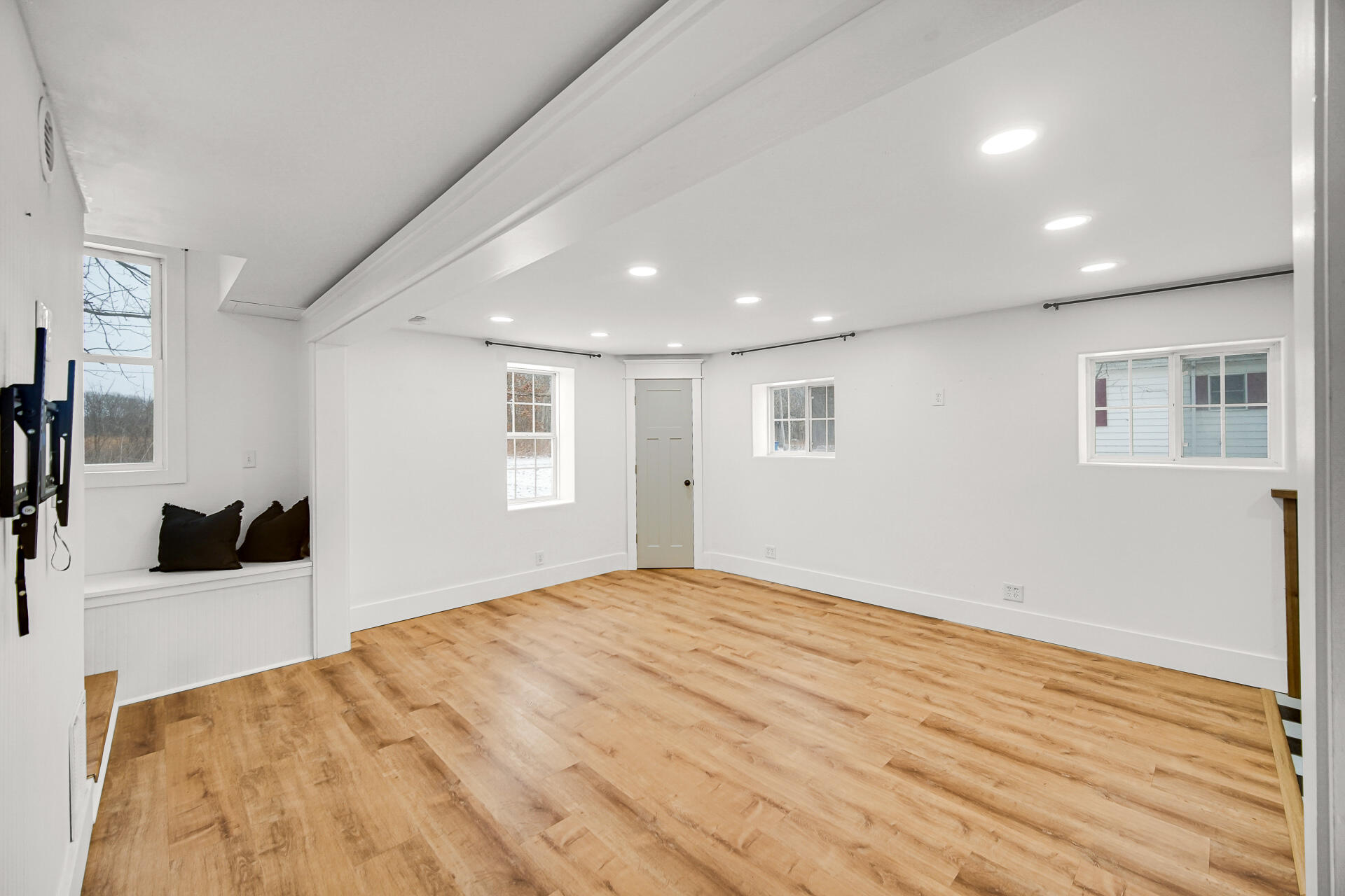 1411 West Beam Street Chesterton, IN 46304 - Photo 5 of 20 1920x1280