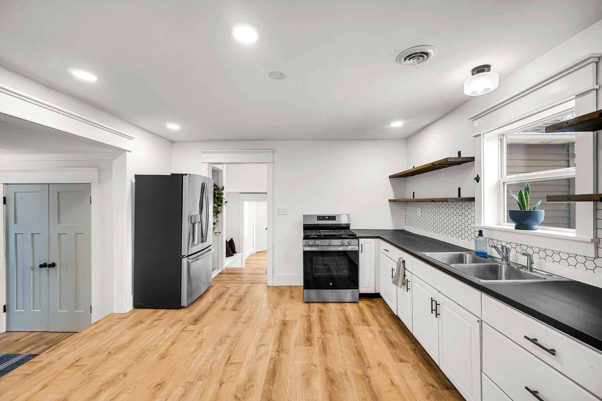 1411 West Beam Street Chesterton, IN 46304 - Photo 10 of 20 1920x1280