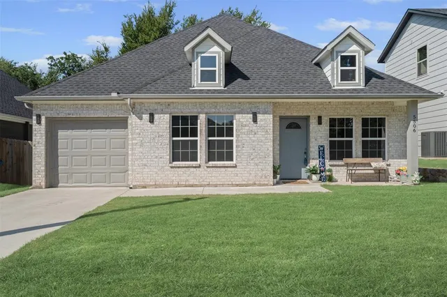 $1,950 | 5506 Cold Water Trail, Granbury, TX 76048